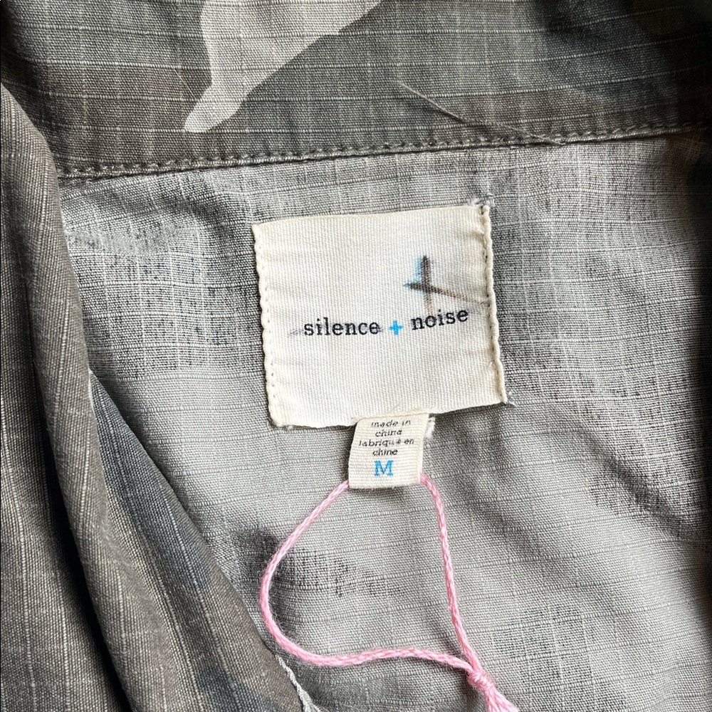 Silence + Noise Embroidered Camo Biker Vest Sleeveless Zip M - Picture 7 of 7